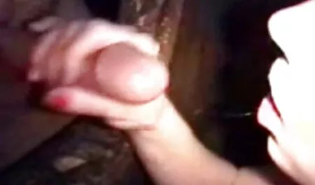 Zoe Parker bierze kilka kopnięć, narzeka filmy erotyczne hd i patrzy w kamerę
