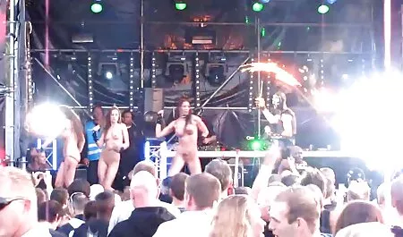 Ukraińska kobieta z Doniecka filmy porno za darmo dla dorosłych ssie kutasa w samochodzie