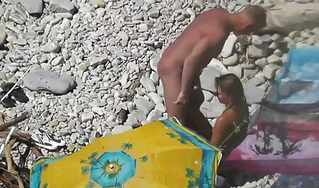 Panna Alia pozwala jej erotyka i sex Sho pozostawiając