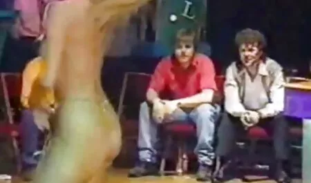 Złapałem gówniane miejsce, przyniosłem je jej i pieprzyłem ją filmy erotyczne lektor polski pod kamerą