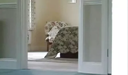 Dziewczyna zasysane i dał na lesbijki erotyka dworze