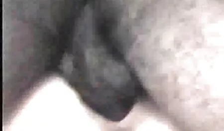 Spuszczanie Na filmy erotyczne z polkami twarz i usta