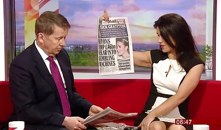 Pielęgniarka w białej sukni i filmy porno tylko dla dorosłych czarnych skarpetkach