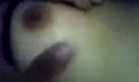Blondynka Natalie była w amatorskie filmy porno za darmo kręgu