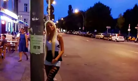 Dziewczyna jest zła na samochód filmy erotyczne android mężczyzny
