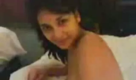 Para porno filmy erotyczne rozpoczyna obowiązki małżeńskie